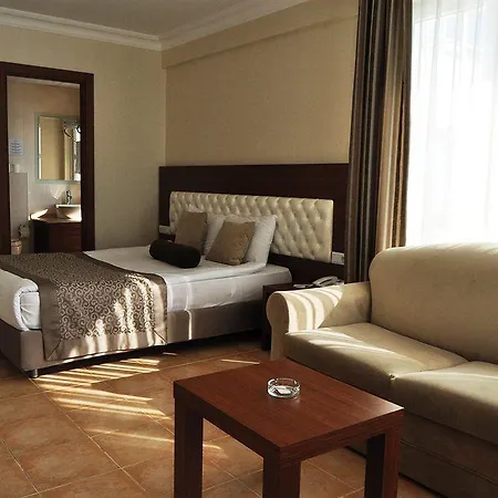 Otel The Corner Park Antalya