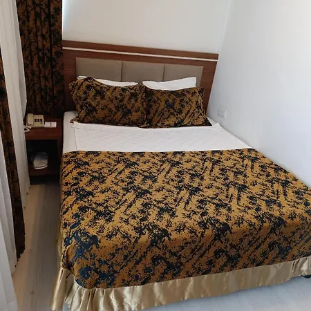 The Corner Park Otel