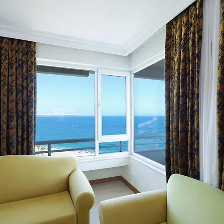 The Corner Park Otel