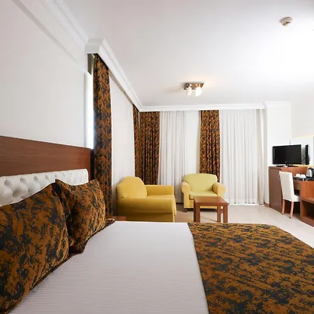 The Corner Park 3* Antalya
