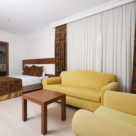 The Corner Park Otel
